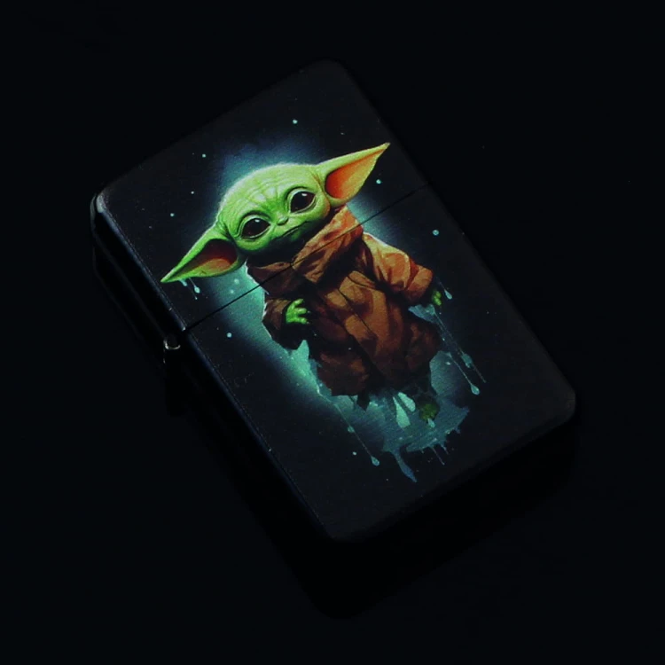 zapalniczka-benzynowa-tasman-baby-yoda-ZIP-102-1835