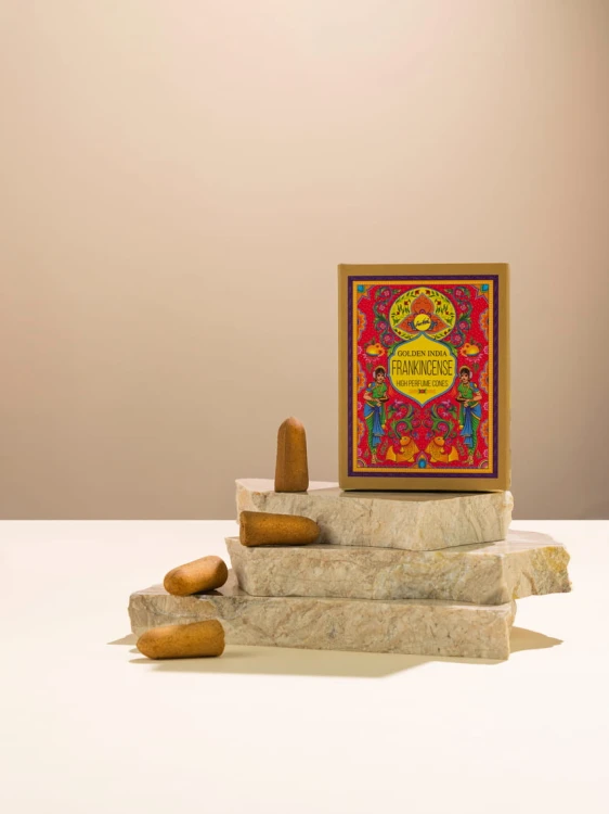 golden-india-incense-cones-10-pieces-frankincense-K-035-5933