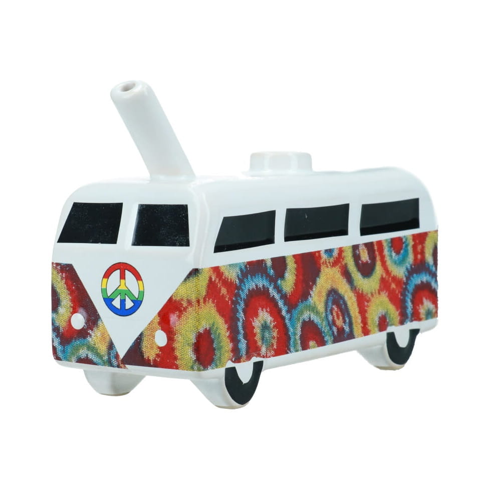 Ceramiczna lufka w kształcie kolorowego busa hippie z symbolami pokoju i wzorem tie-dye na bokach, bonga ceramiczne 