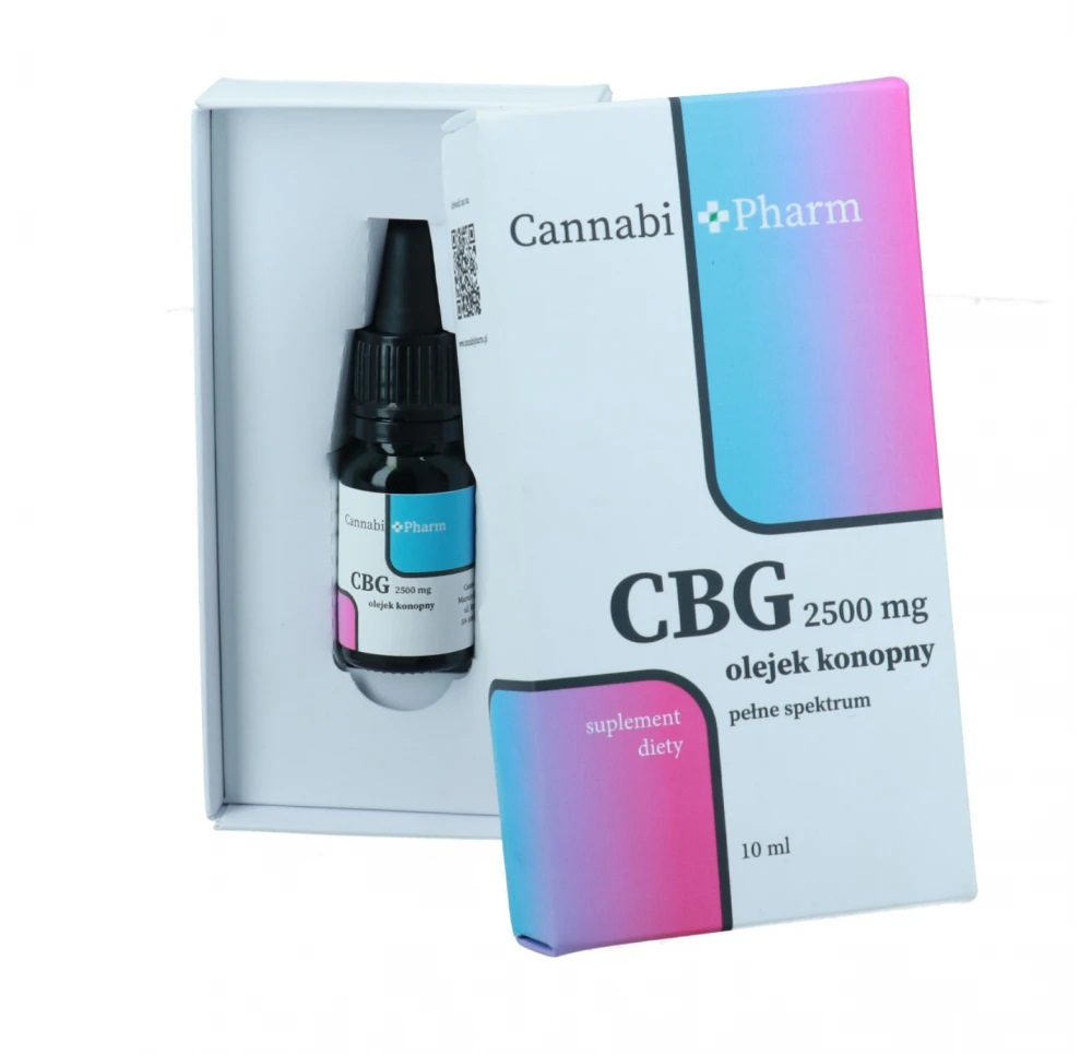 Olejek konopny CBG 2500 mg marki CannabiPharm w butelce 10 ml, zaprezentowany w otwartym opakowaniu z kolorową grafiką i oznaczeniem "pełne spektrum" jako suplement diety, olej konopny cbd / cbg 