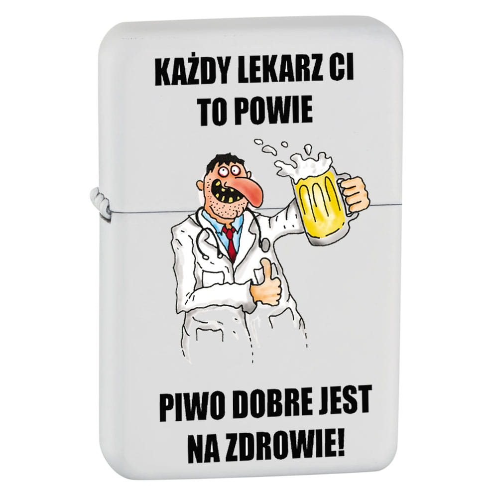 Zdjęcie przedstawia Zapalniczka benzynowa Tasman Każdy Lekarz.