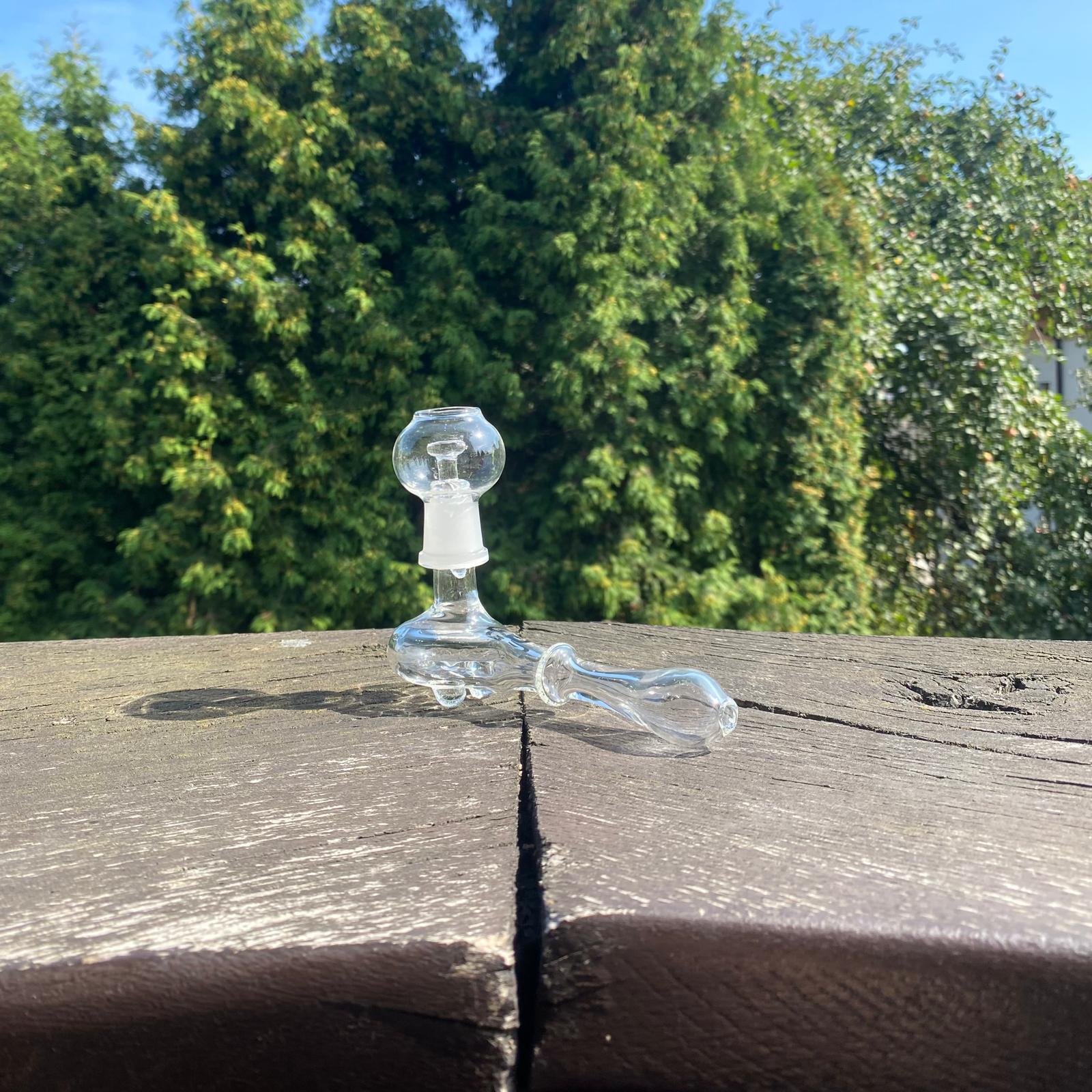 Zdjęcie przedstawia Lufka szklana do oleju Grace Glass LABZ 15 cm - OUTLET.