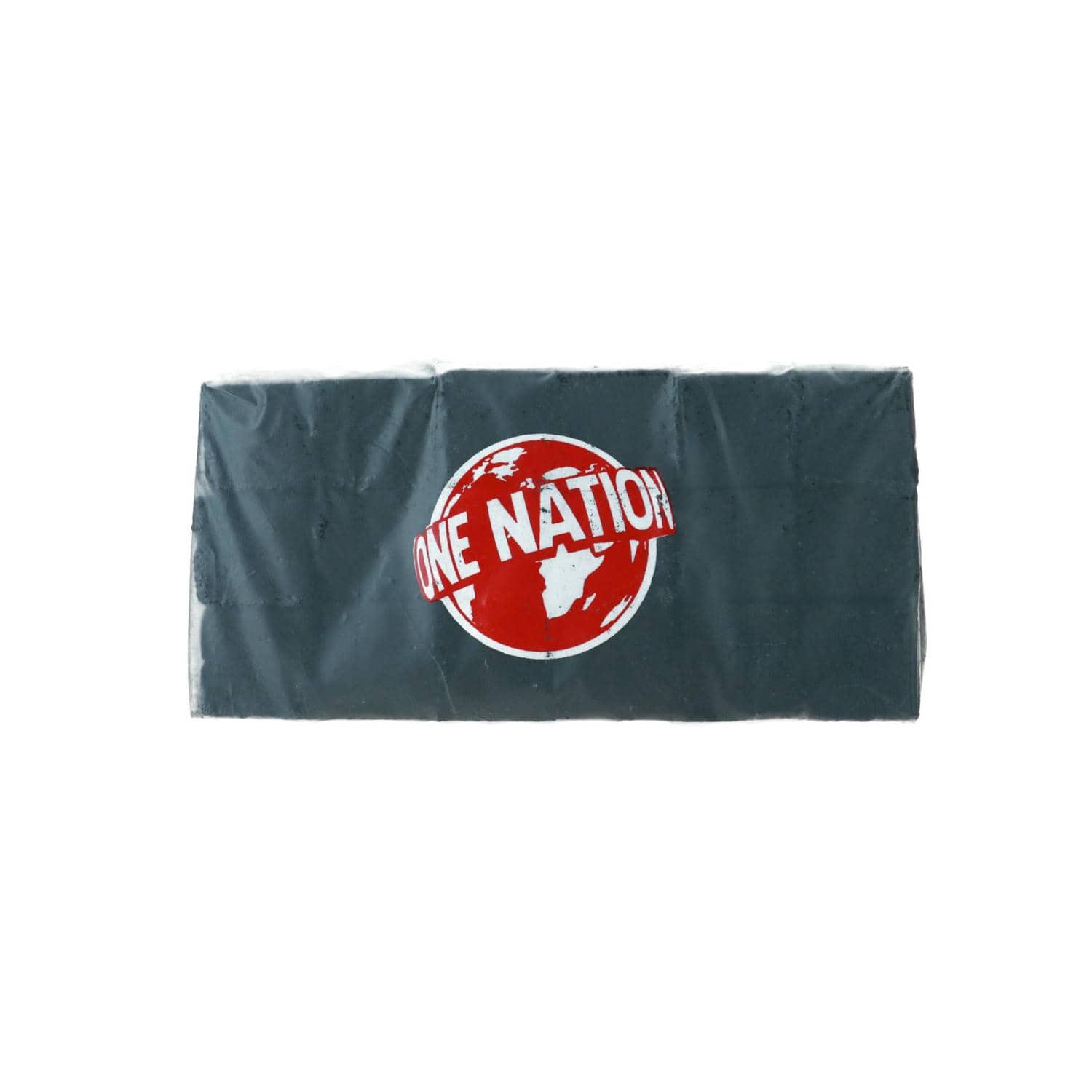 Zdjęcie przedstawia produkt Węgiel do Shishy One Nation 27x27x27 mm 54 szt.1kg.